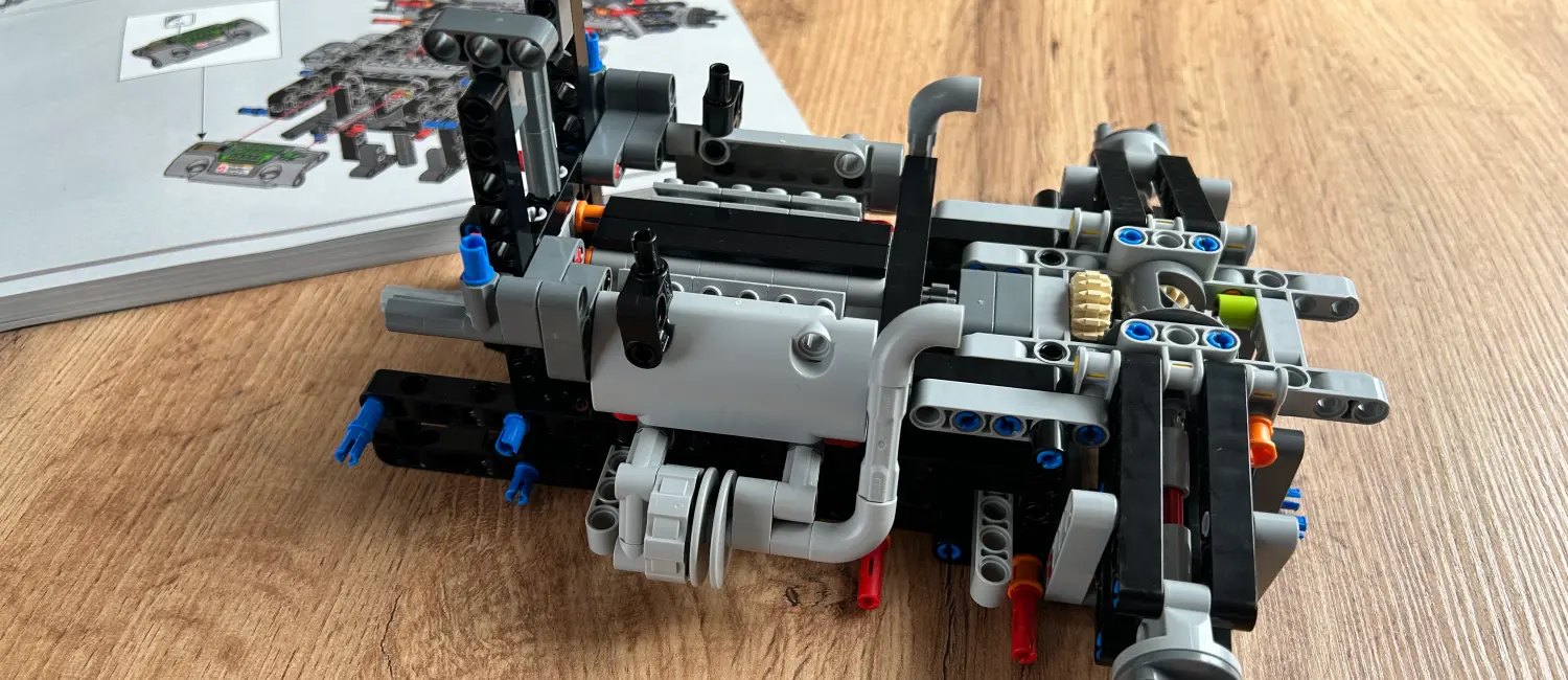 Lego Technic Peugeot 9X8 / © Jarosław Werner/ Motorsport Grand Prix Lego Technic Peugeot 9X8 / © Jarosław Werner/ Motorsport Grand Prix