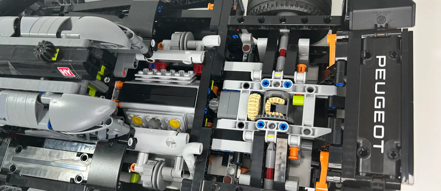 Lego Technic Peugeot 9X8 / © Jarosław Werner/ Motorsport Grand Prix Lego Technic Peugeot 9X8 / © Jarosław Werner/ Motorsport Grand Prix