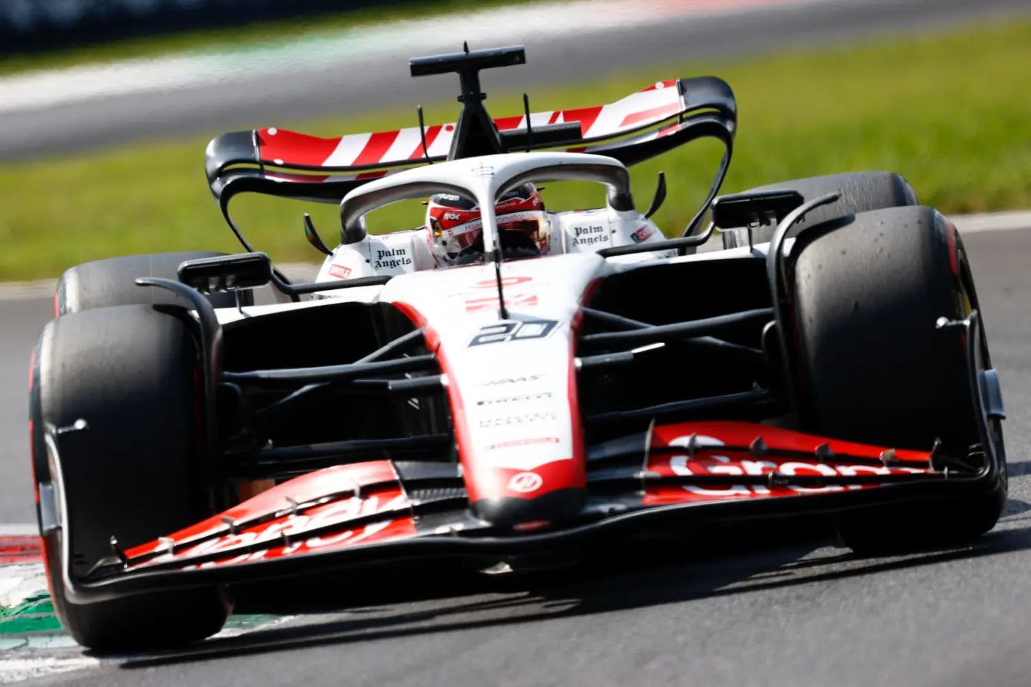 Kevin Magnussen - MoneyGram Haas F1 Team / © MoneyGram Haas F1 / LAT Photo