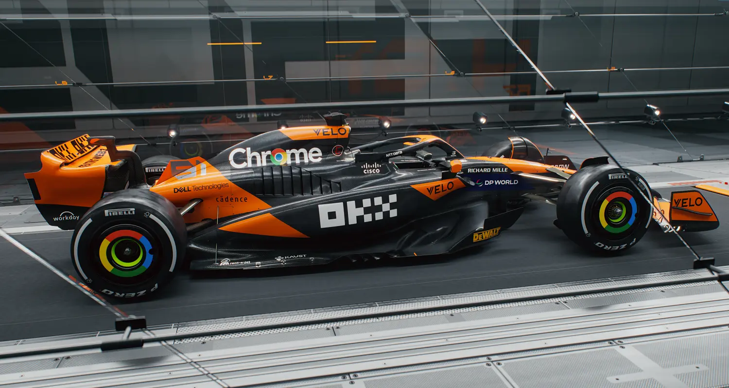 Malowanie McLarena MCL38 na sezon 2024 / © McLaren F1 Malowanie McLarena MCL38 na sezon 2024 / © McLaren F1