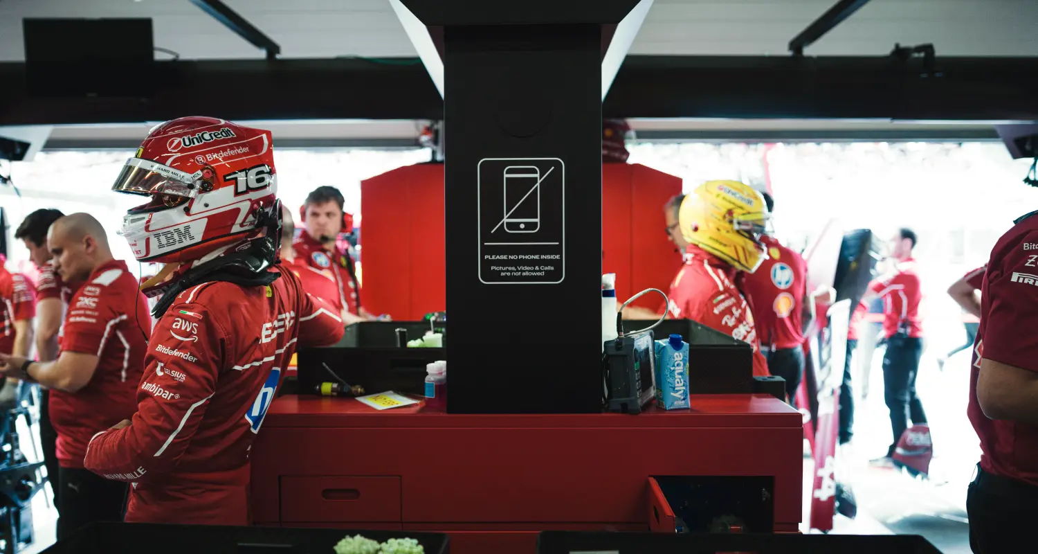 Charles Leclerc i Lewis Hamilton - Scuderia Ferrari / © Scuderia Ferrari Charles Leclerc i Lewis Hamilton - Scuderia Ferrari / © Scuderia Ferrari