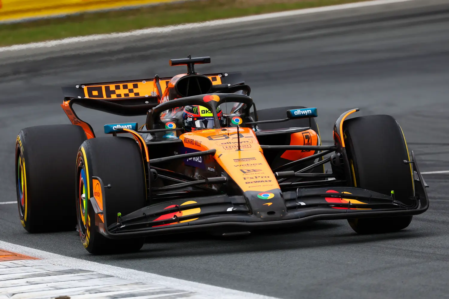 Oscar Piastri - McLaren F1 Team / © Pirelli Motorsport